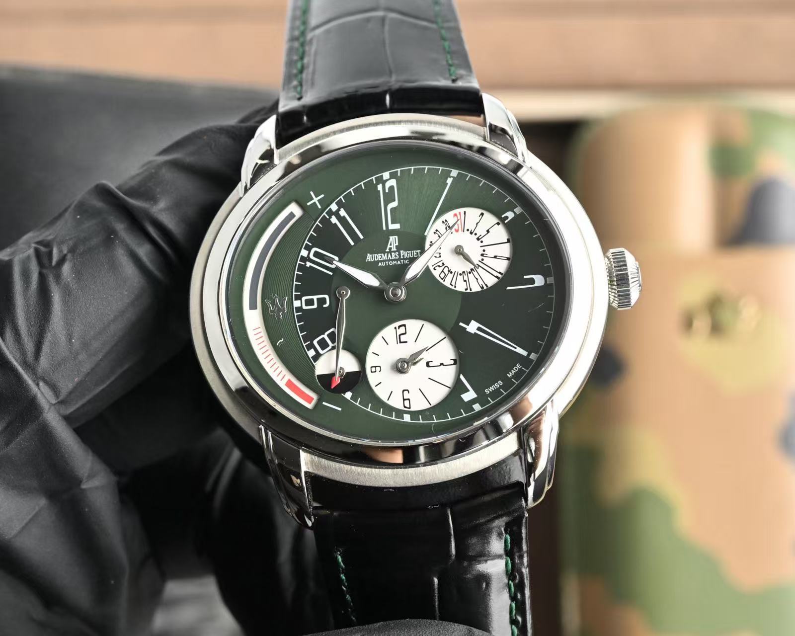 Watch — 961a1da2 Angle 1
