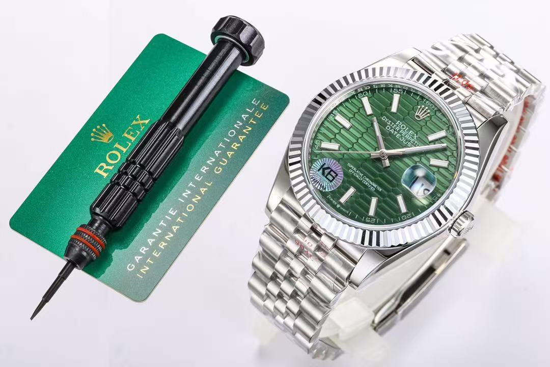 Watch — dfd5288d Angle 1
