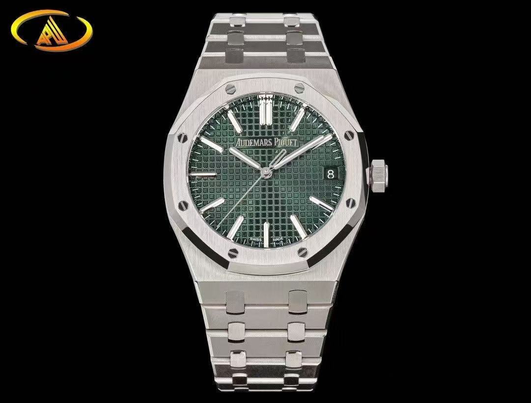 Watch — efb45428 Angle 1