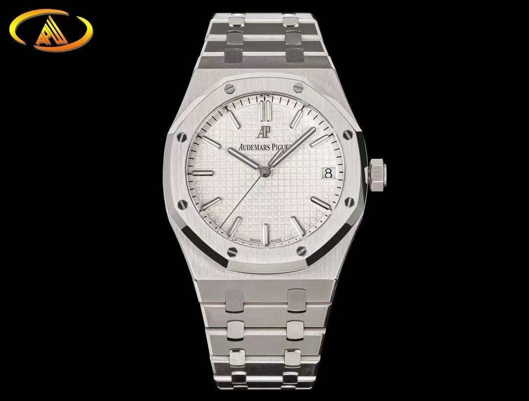 Watch — f112f734 Angle 1