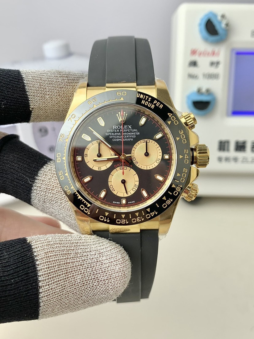 Watch — f83f395d Angle 1