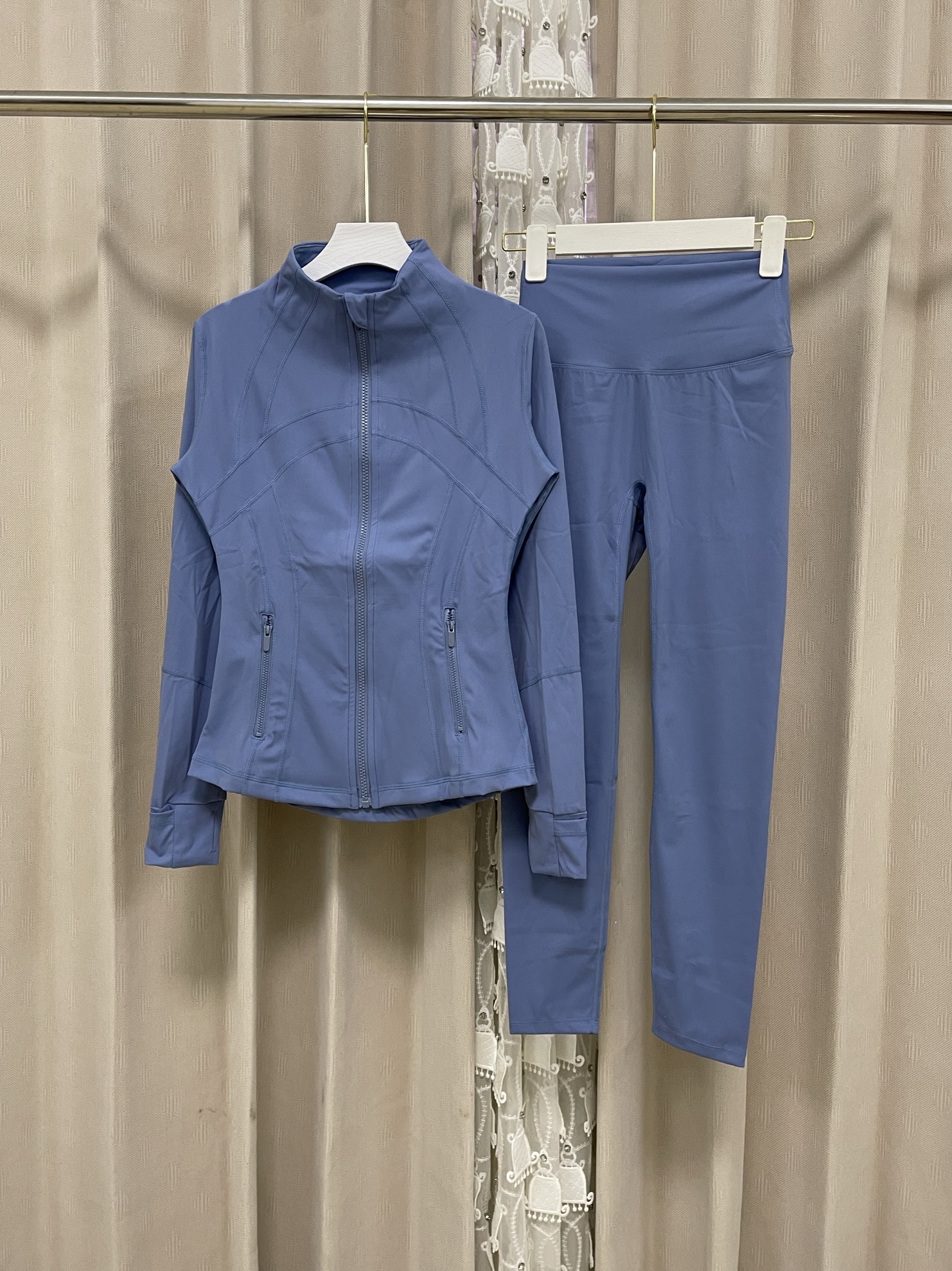 lululemon Hoodie — 015c0e0a Angle 1