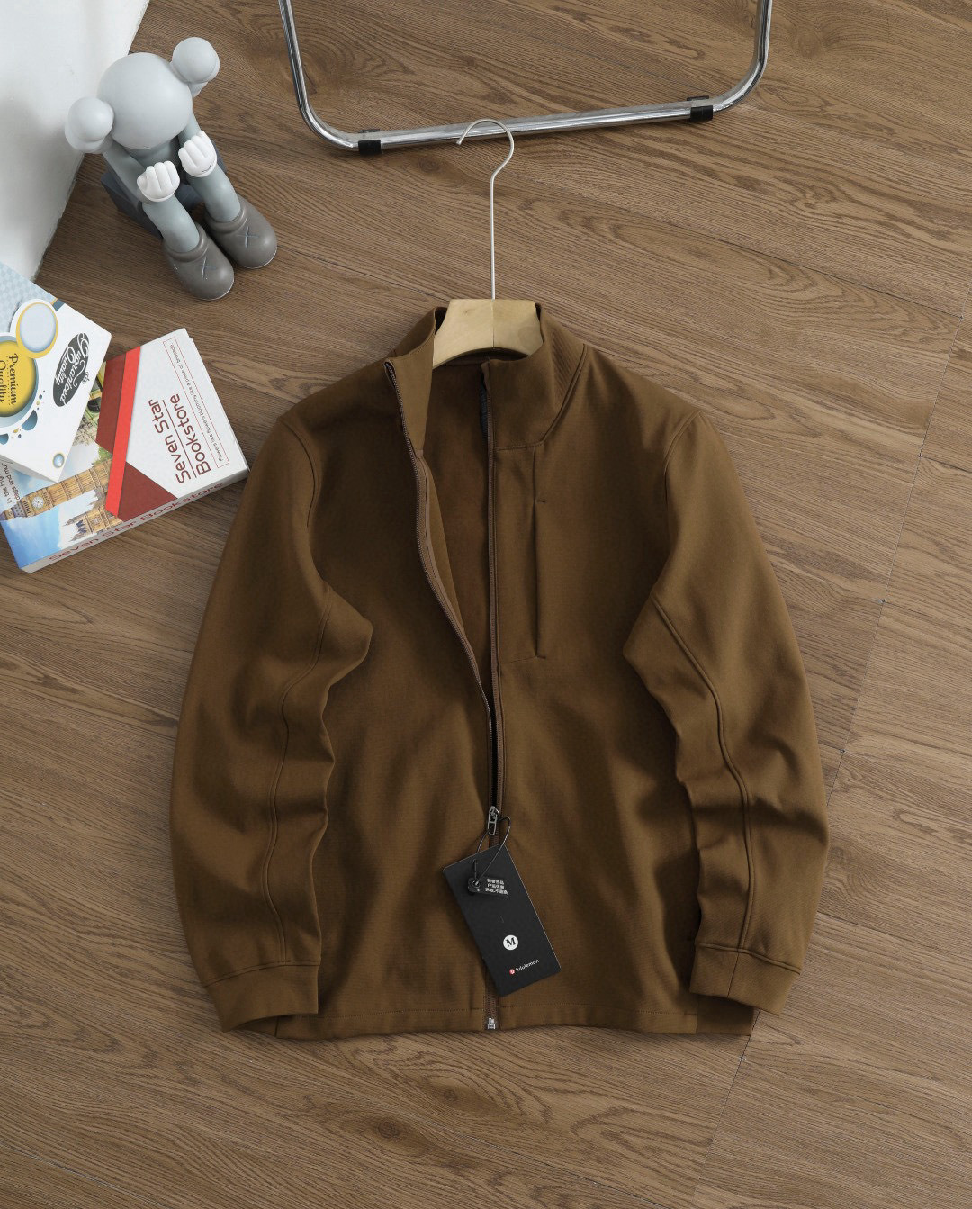 lululemon Hoodie — 024bd26e Angle 1
