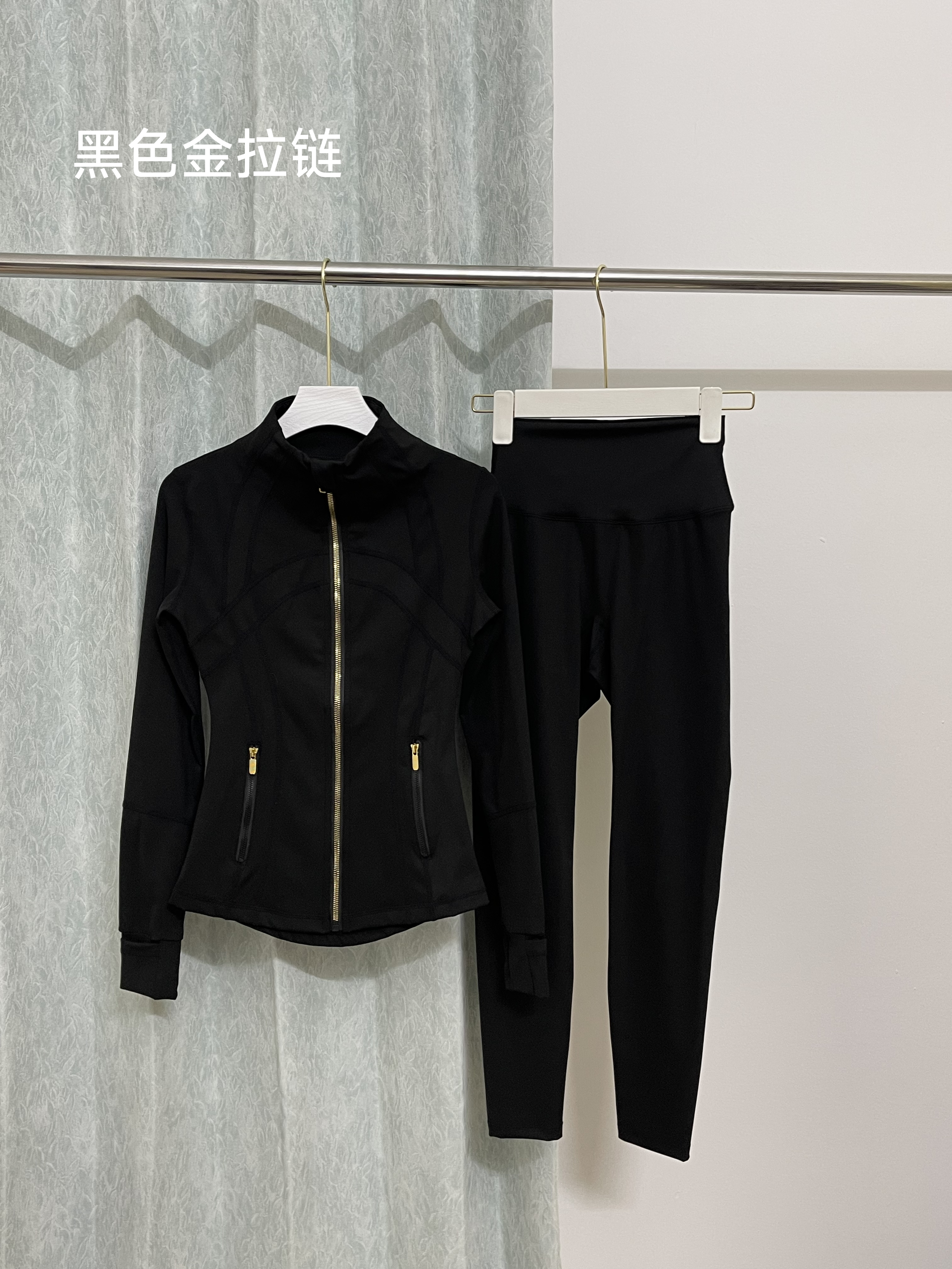 lululemon Hoodie — 02b4b575 Angle 1