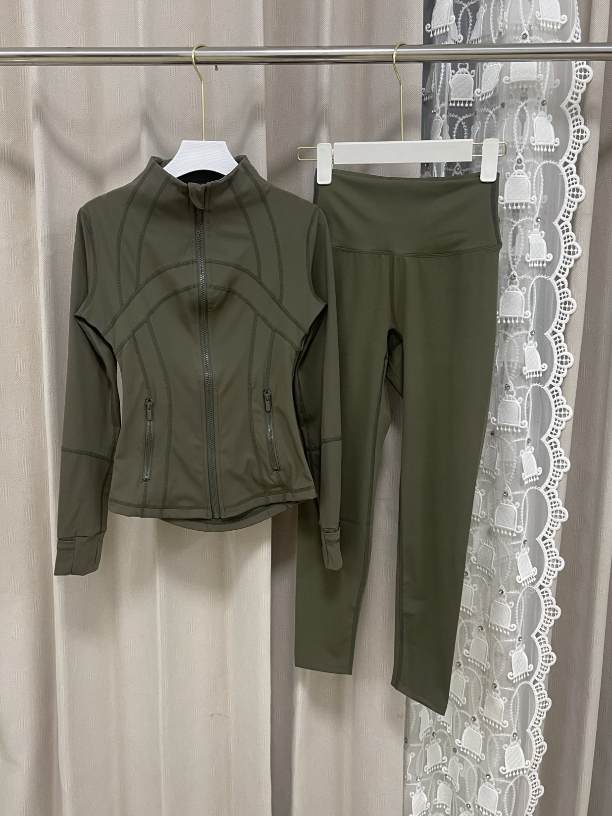 lululemon Hoodie — 0af2b0cc Angle 1