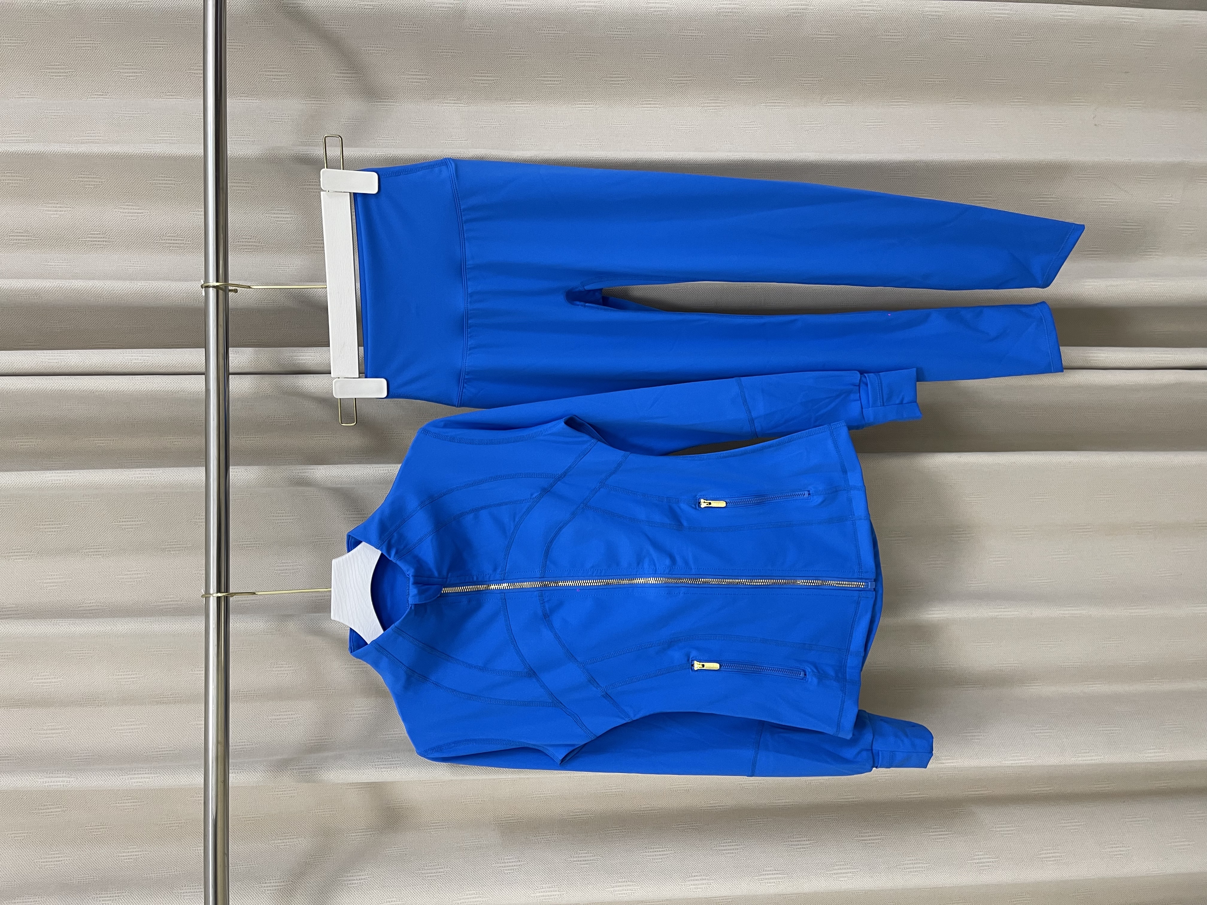 lululemon Hoodie — 16e72c69 Angle 1