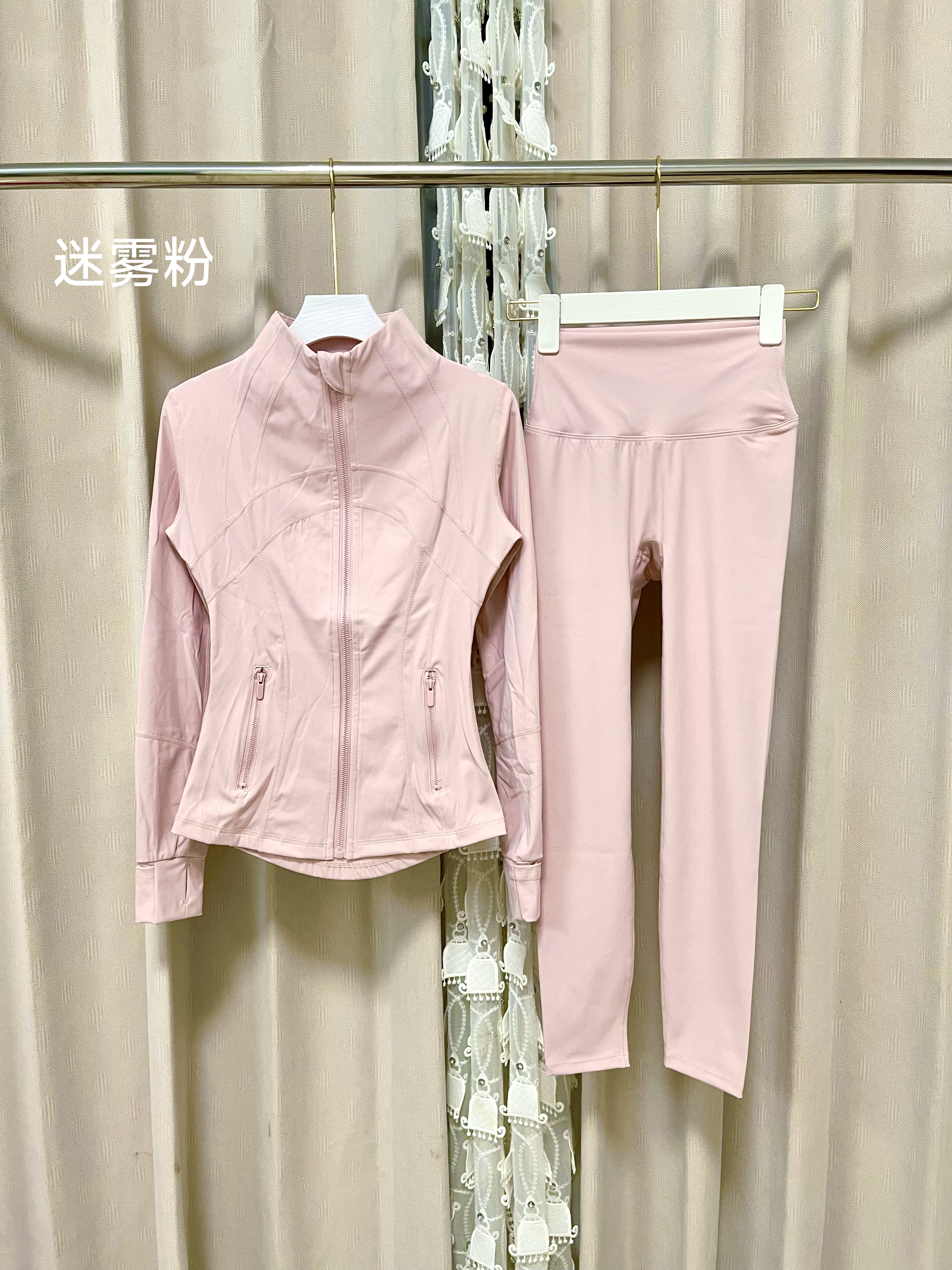 lululemon Hoodie — 16eb949e Angle 1