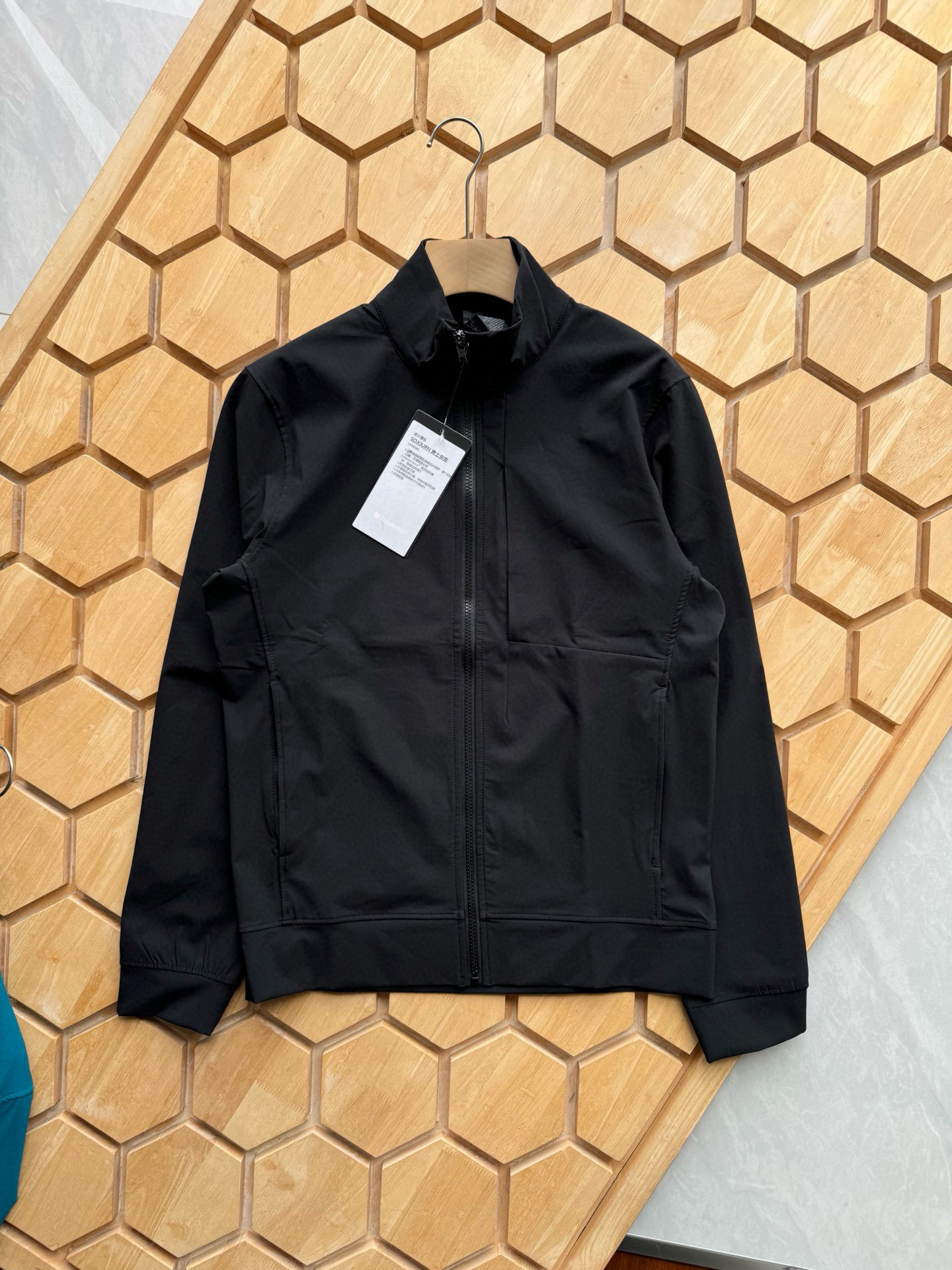 lululemon Hoodie — 2d2a5bc5 Angle 1