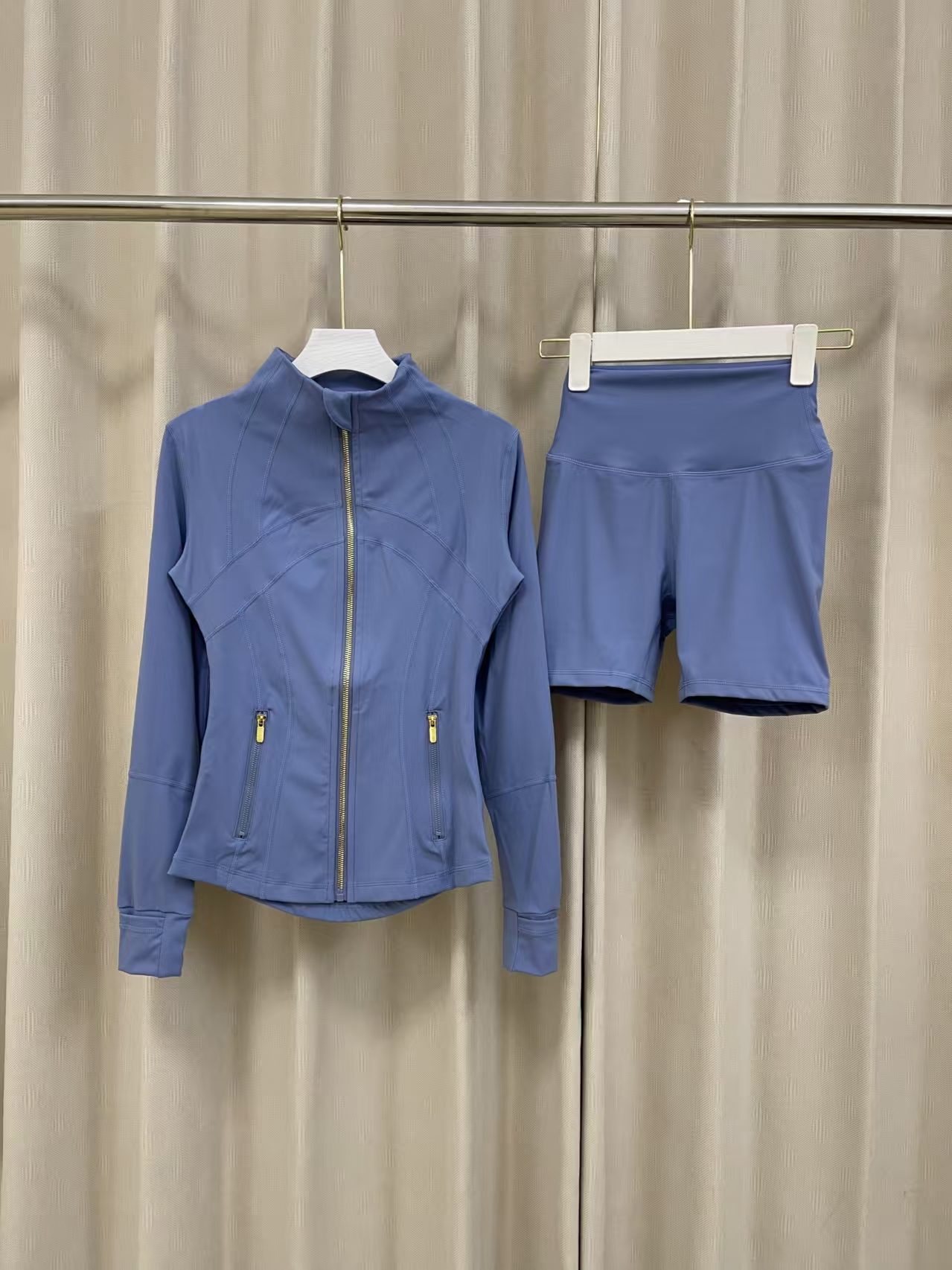 lululemon Hoodie — 32462dfa Angle 1