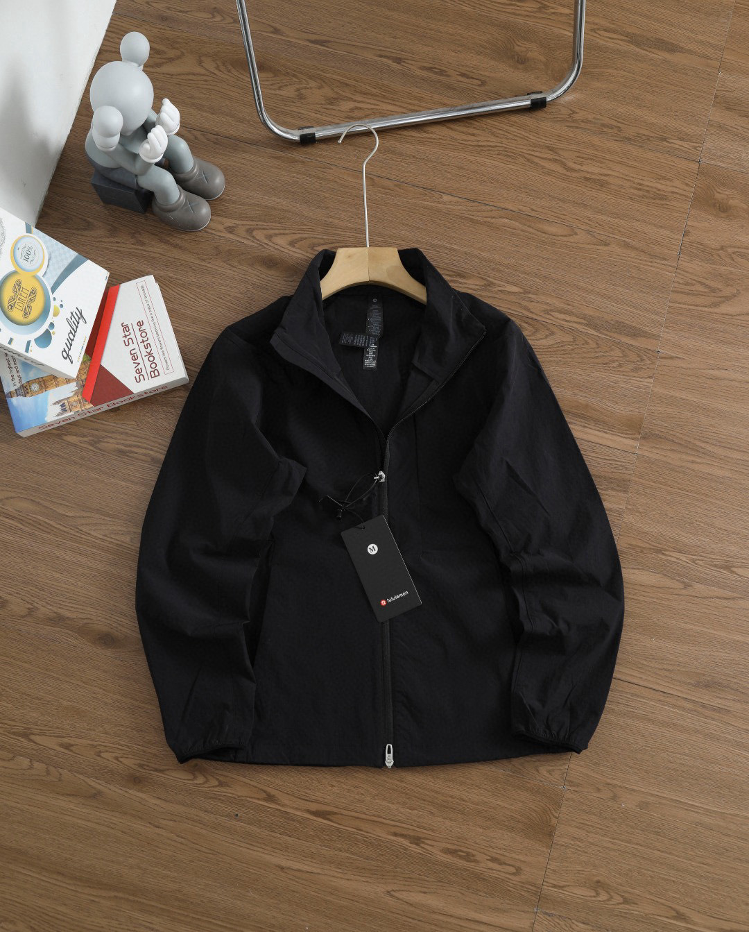 lululemon Hoodie — 3db19b50 Angle 1