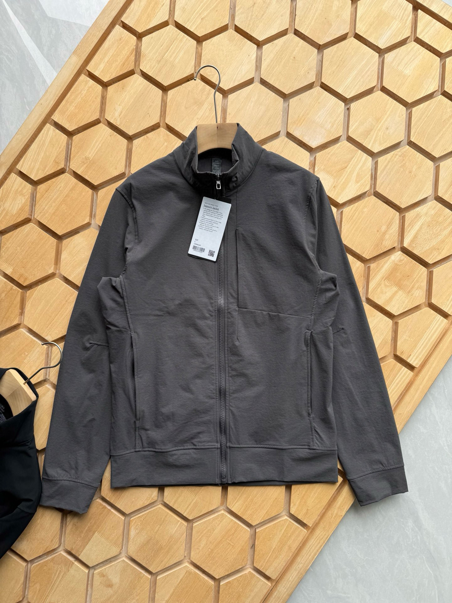 lululemon Hoodie — 506f05e6 Angle 1