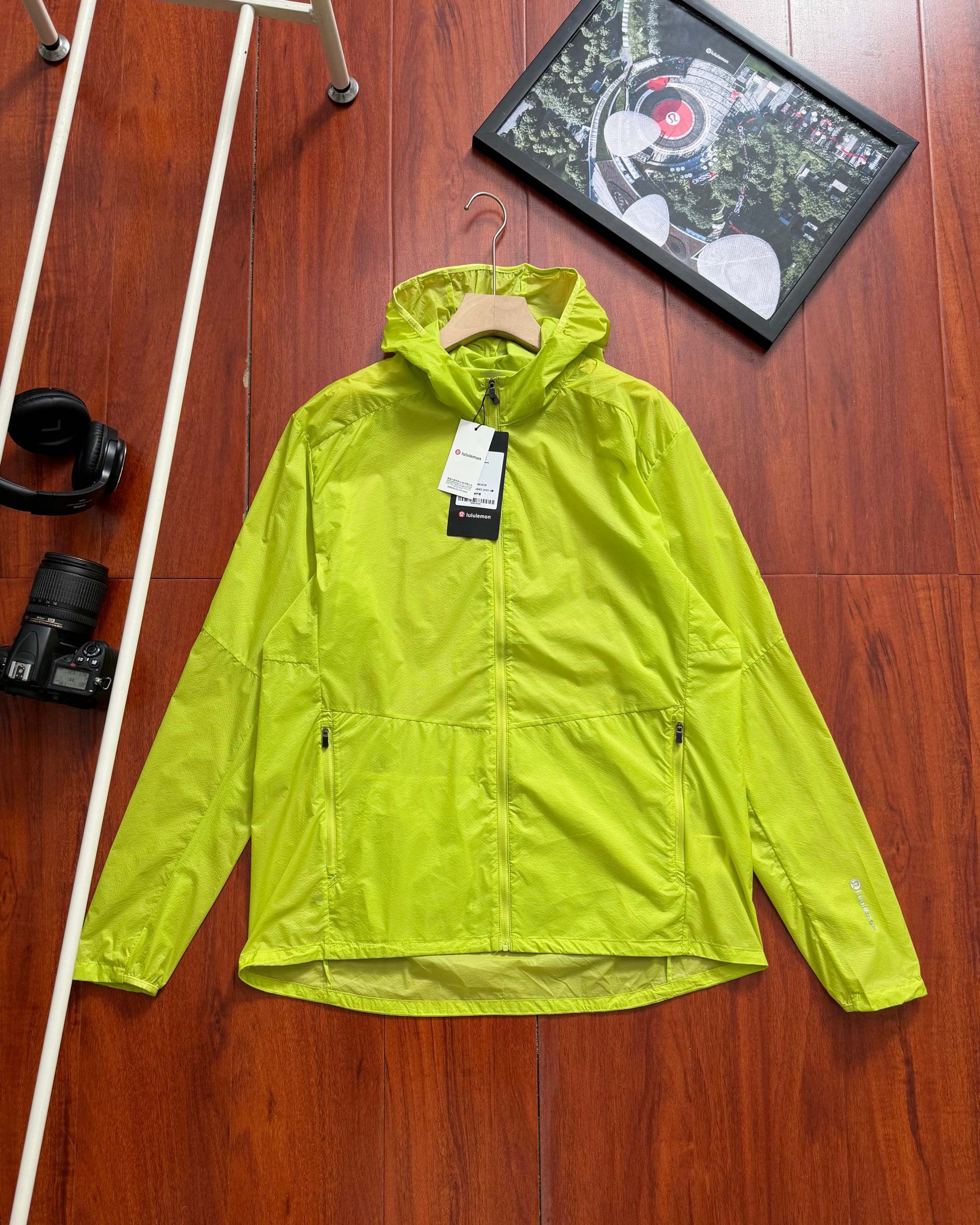 lululemon Hoodie — 6117e214 Angle 1