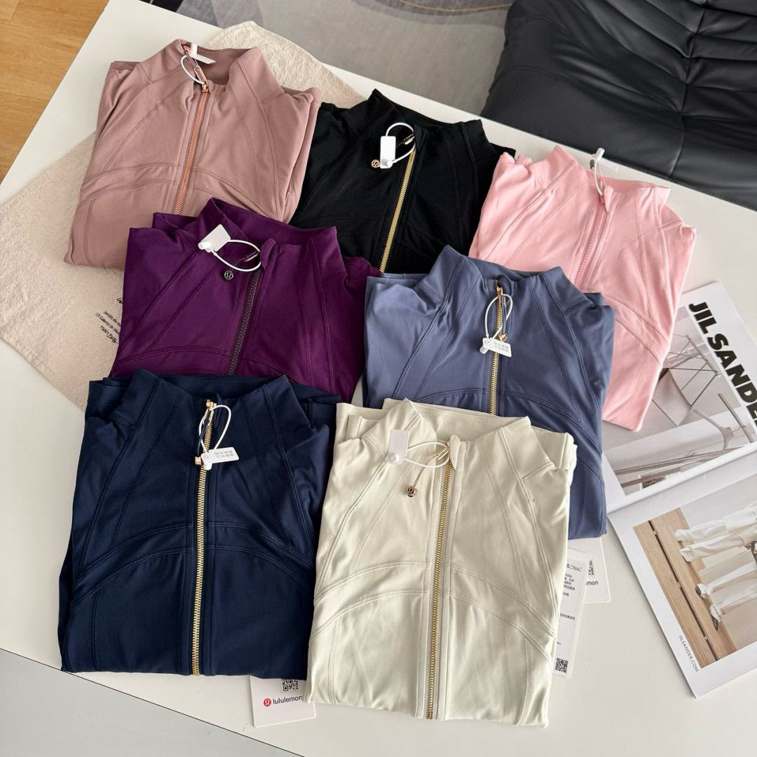 lululemon Hoodie — 65274b14 Angle 1