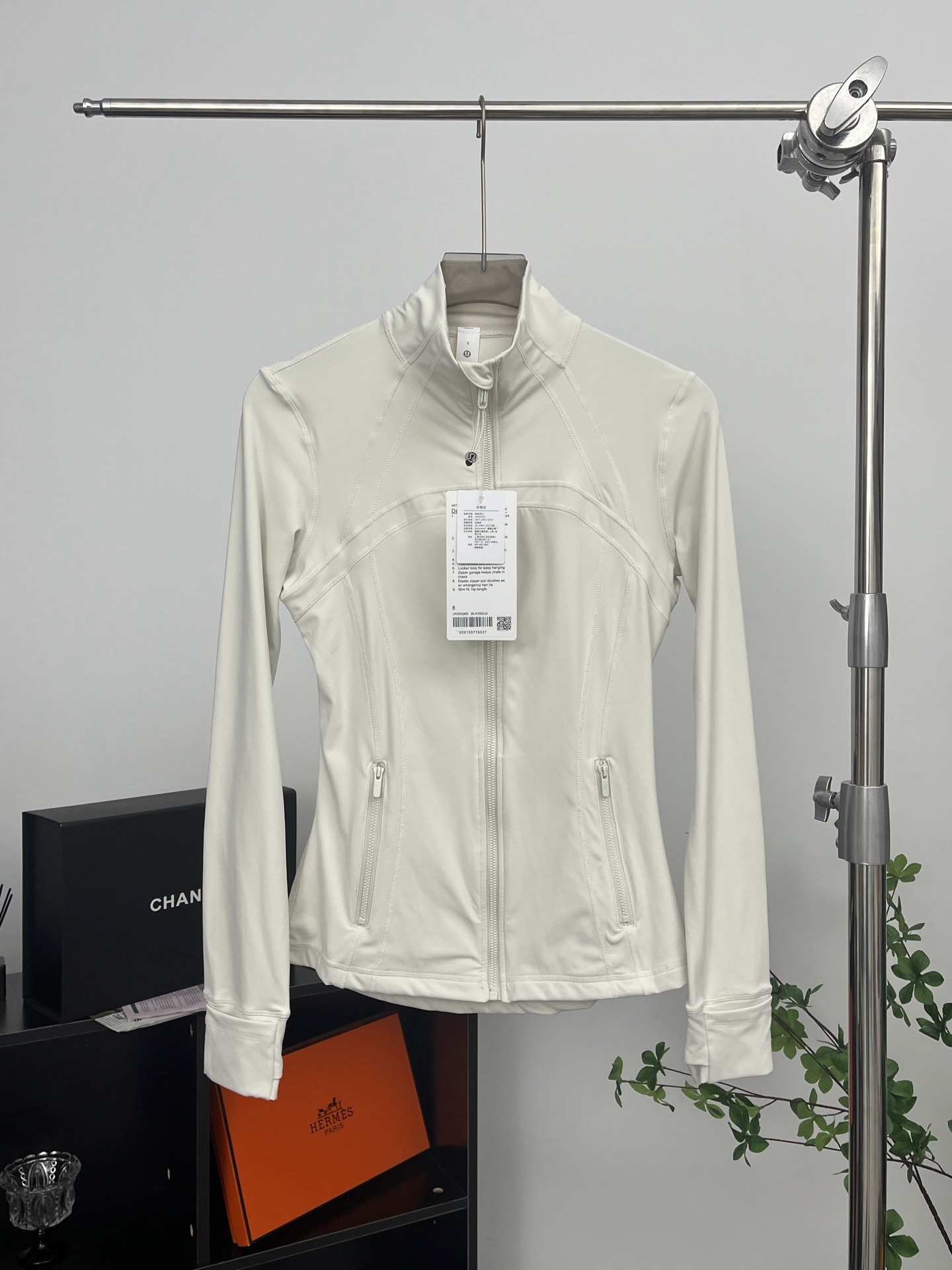 lululemon Hoodie — 733faf65 Angle 1