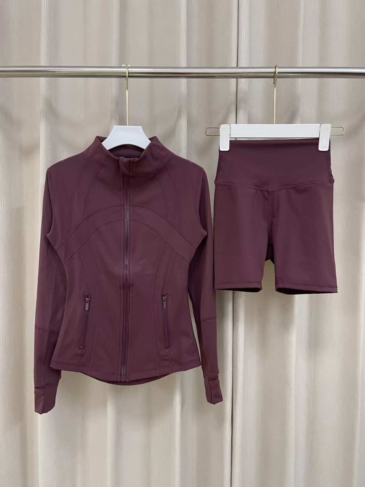 lululemon Hoodie — 8362c453 Angle 1