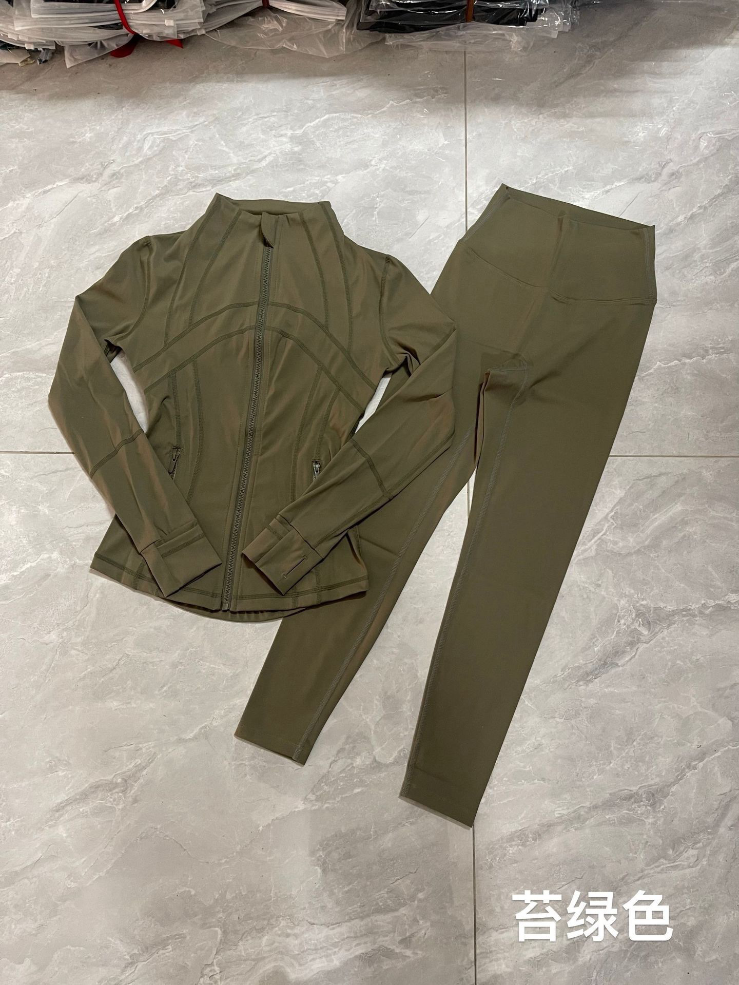 lululemon Hoodie — 885bda4e Angle 1
