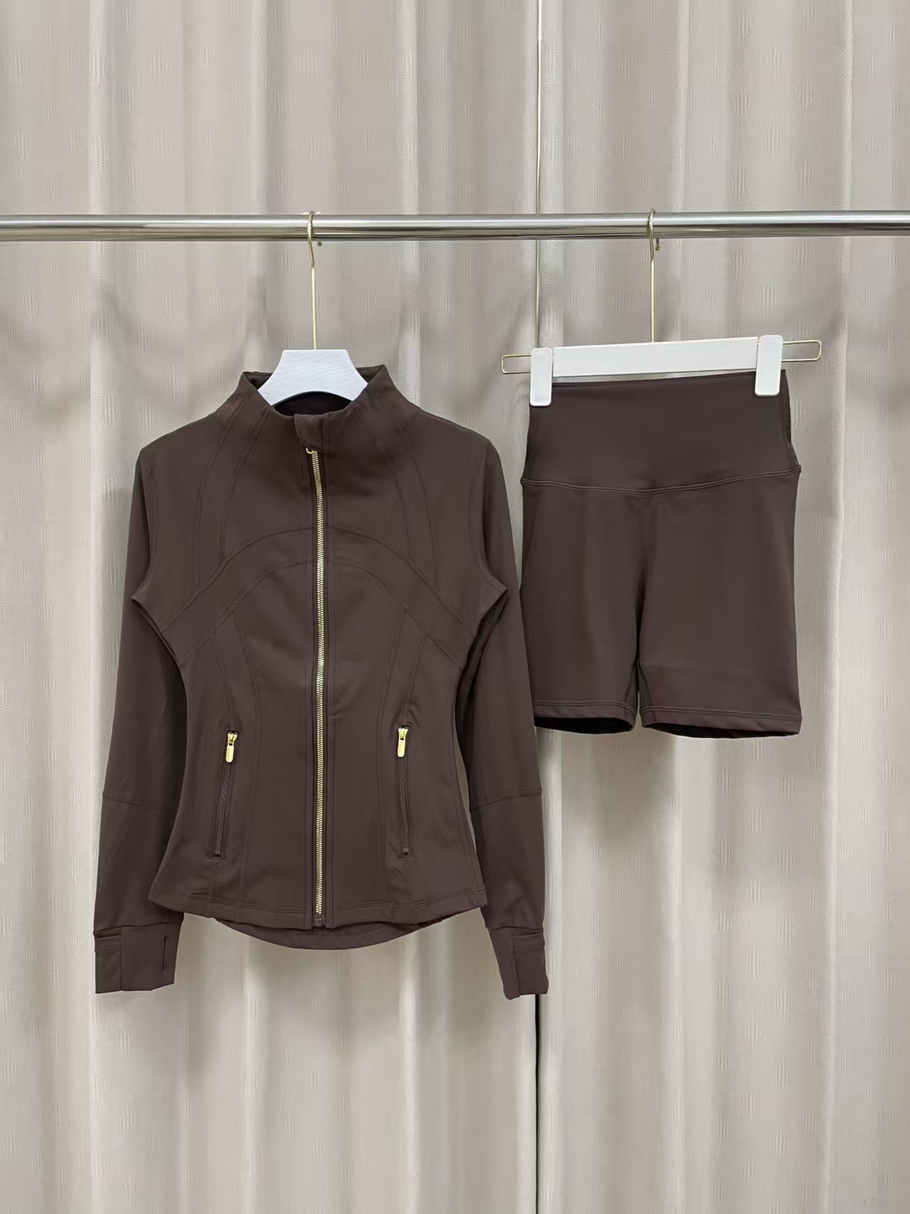lululemon Hoodie — bc13928a Angle 1