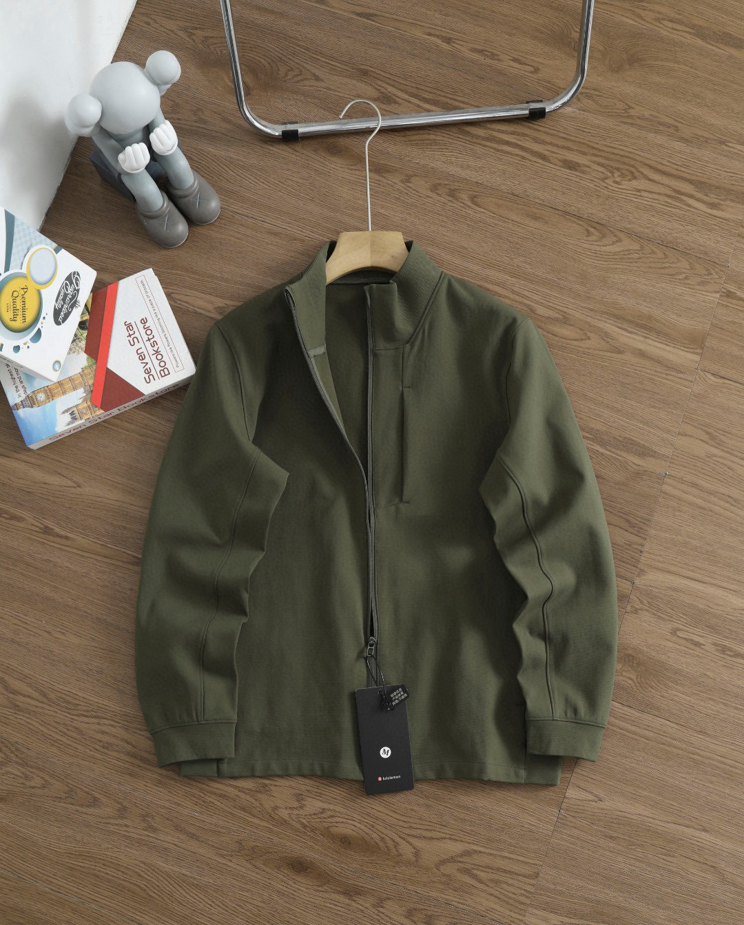 lululemon Hoodie — cb21dac7 Angle 1
