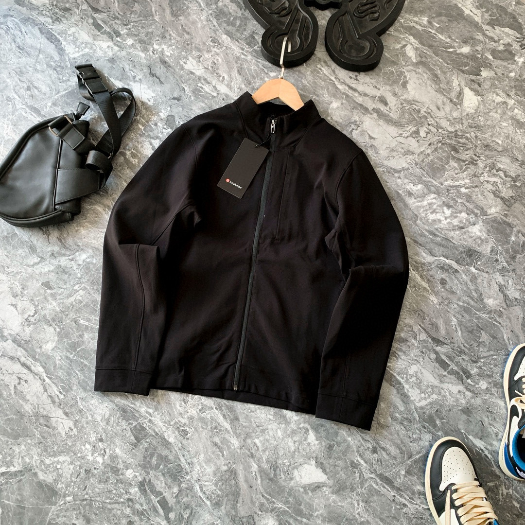 lululemon Hoodie — d0dd0043 Angle 1