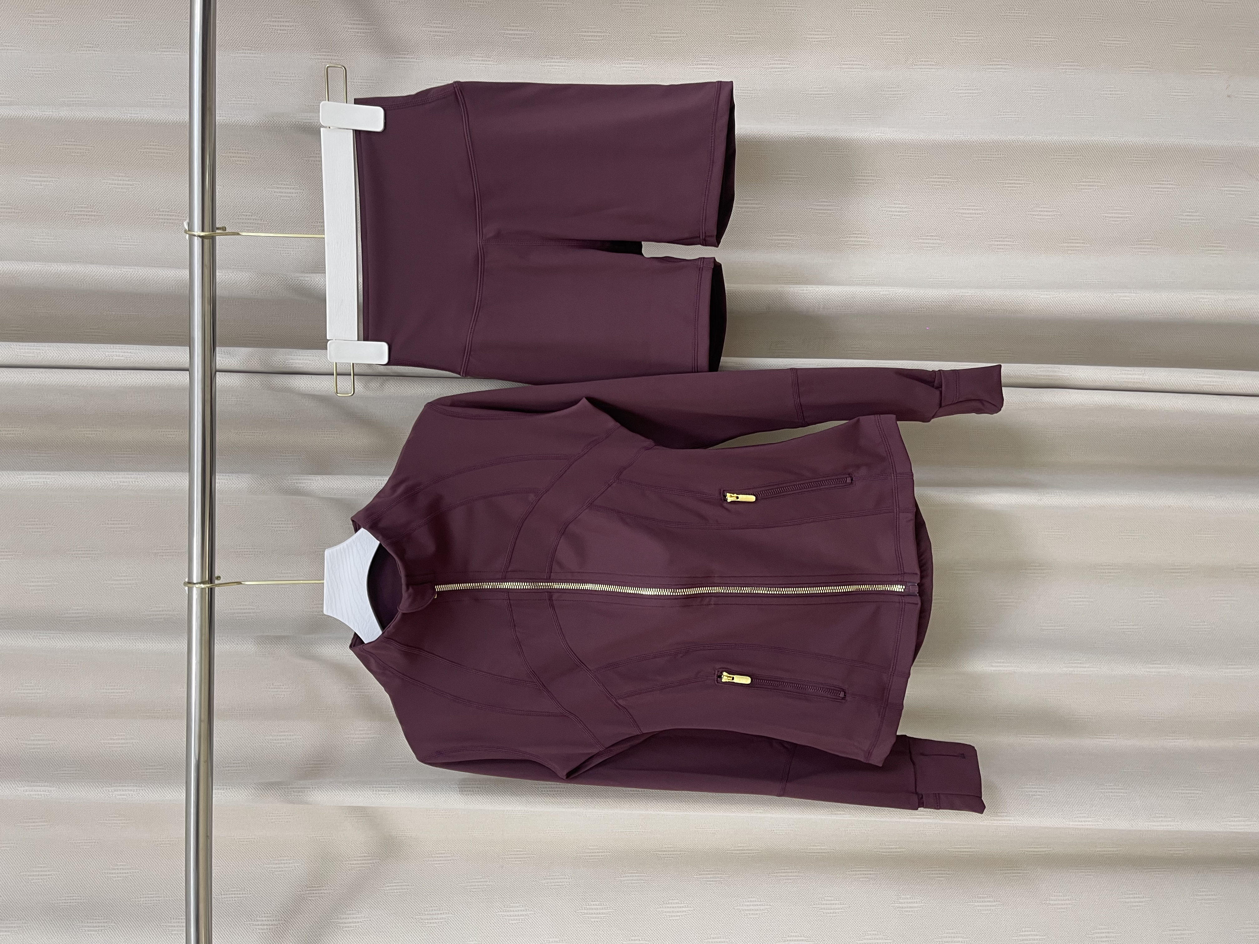 lululemon Hoodie — d768d3da Angle 1