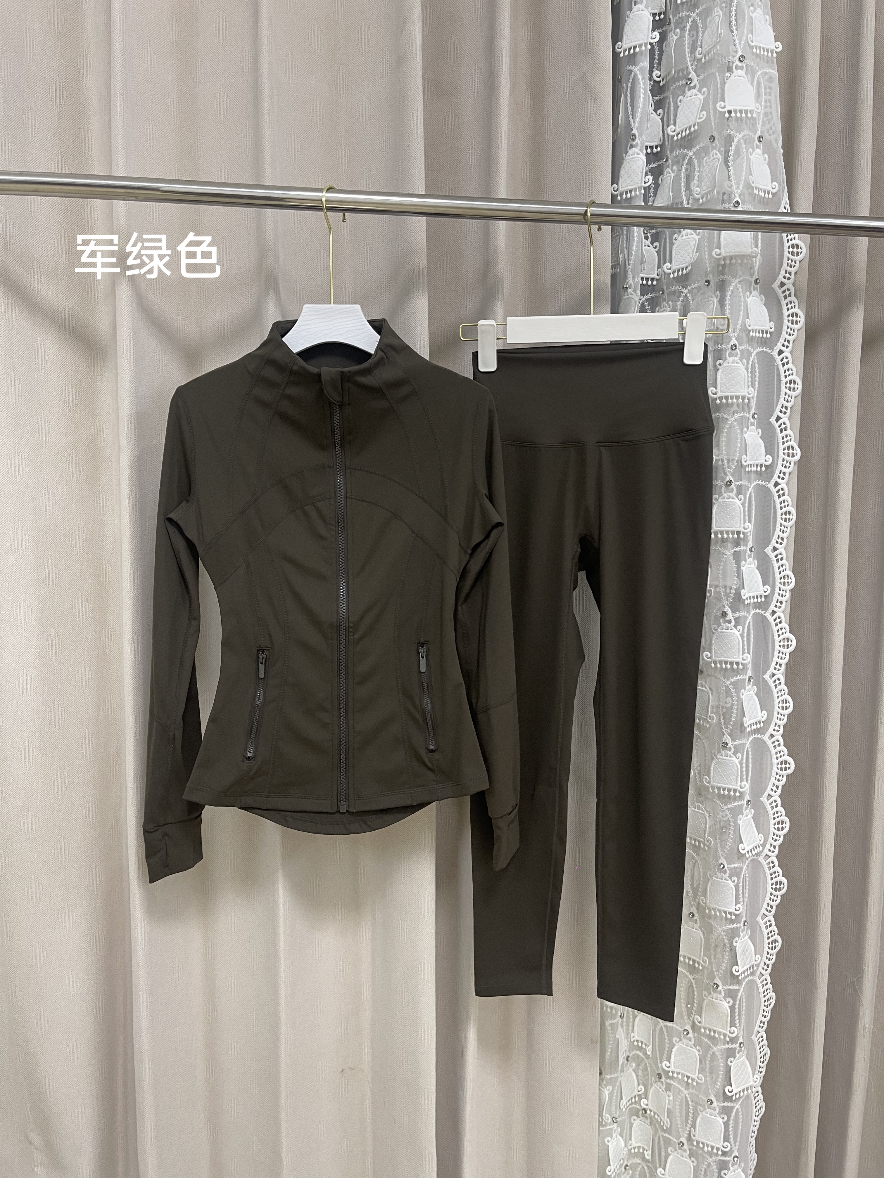 lululemon Hoodie — da533db4 Angle 1