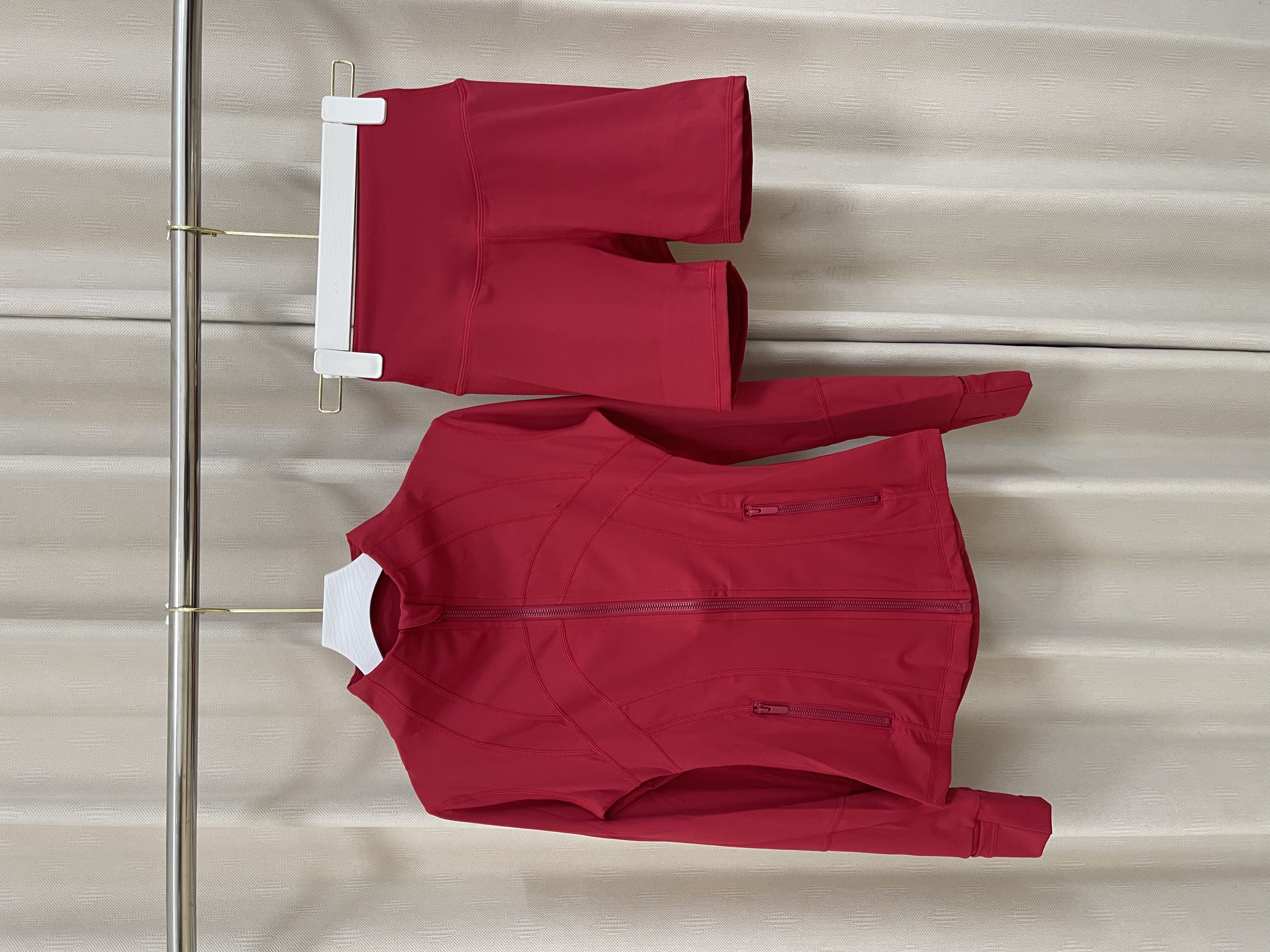 lululemon Hoodie — e8fe7873 Angle 1