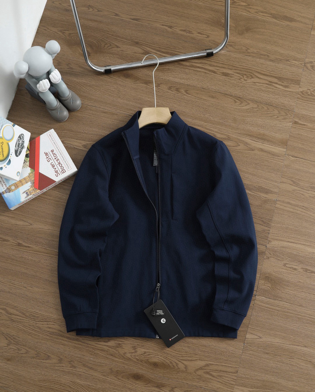 lululemon Hoodie — ec51a0f3 Angle 1