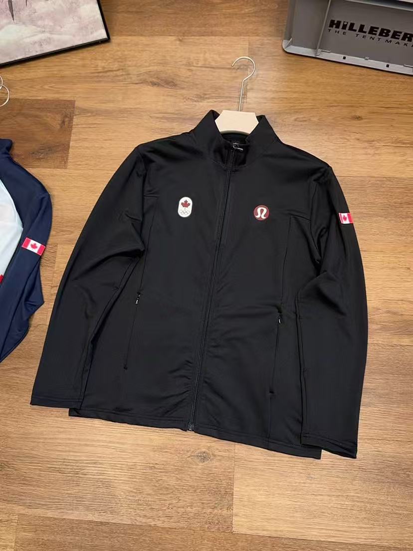 lululemon Hoodie — f33097a2 Angle 1