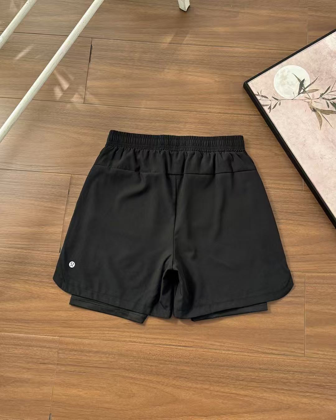 lululemon Pants — 5dc3bb28 Angle 1