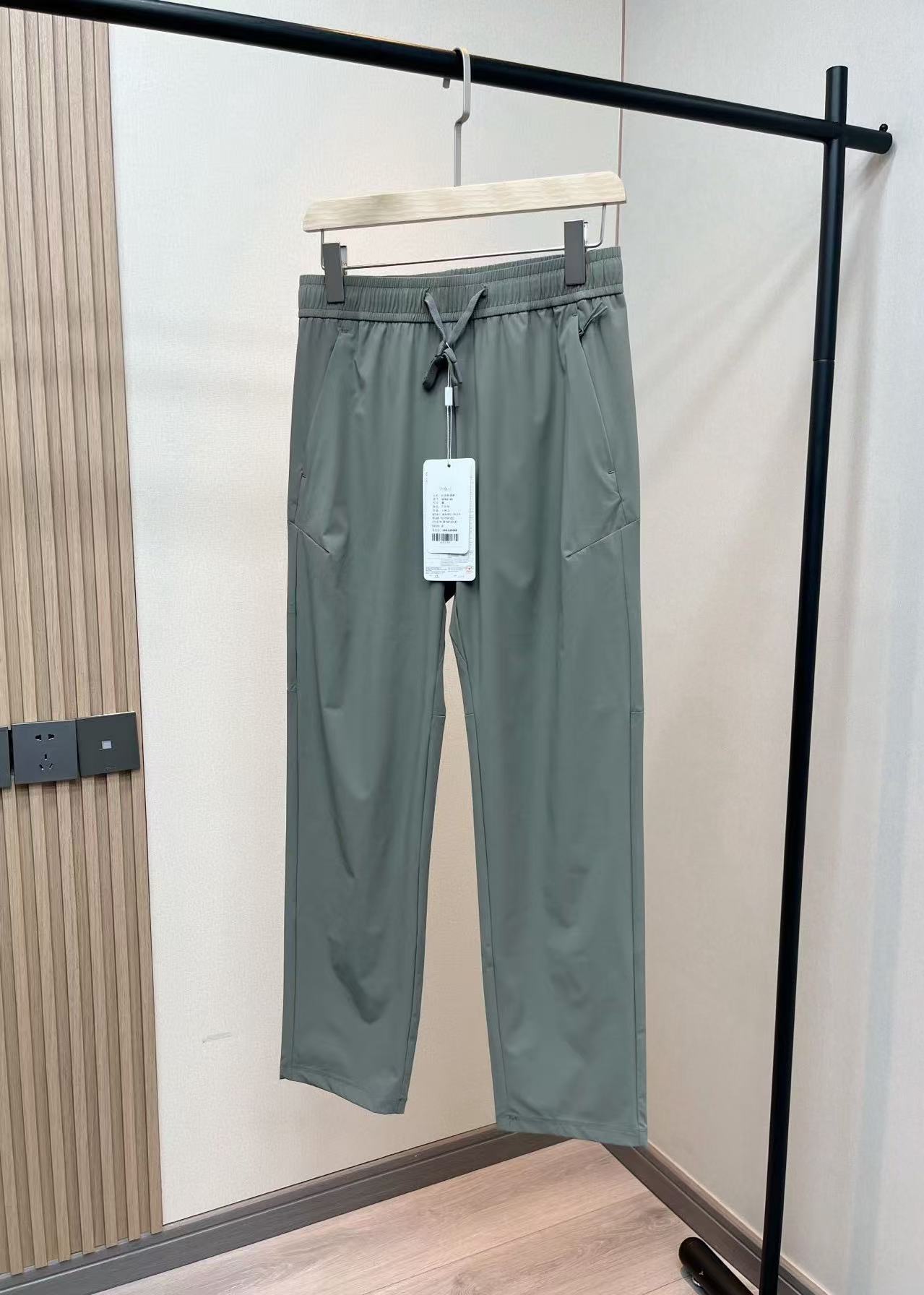 lululemon Pants — bad9b438 Angle 1