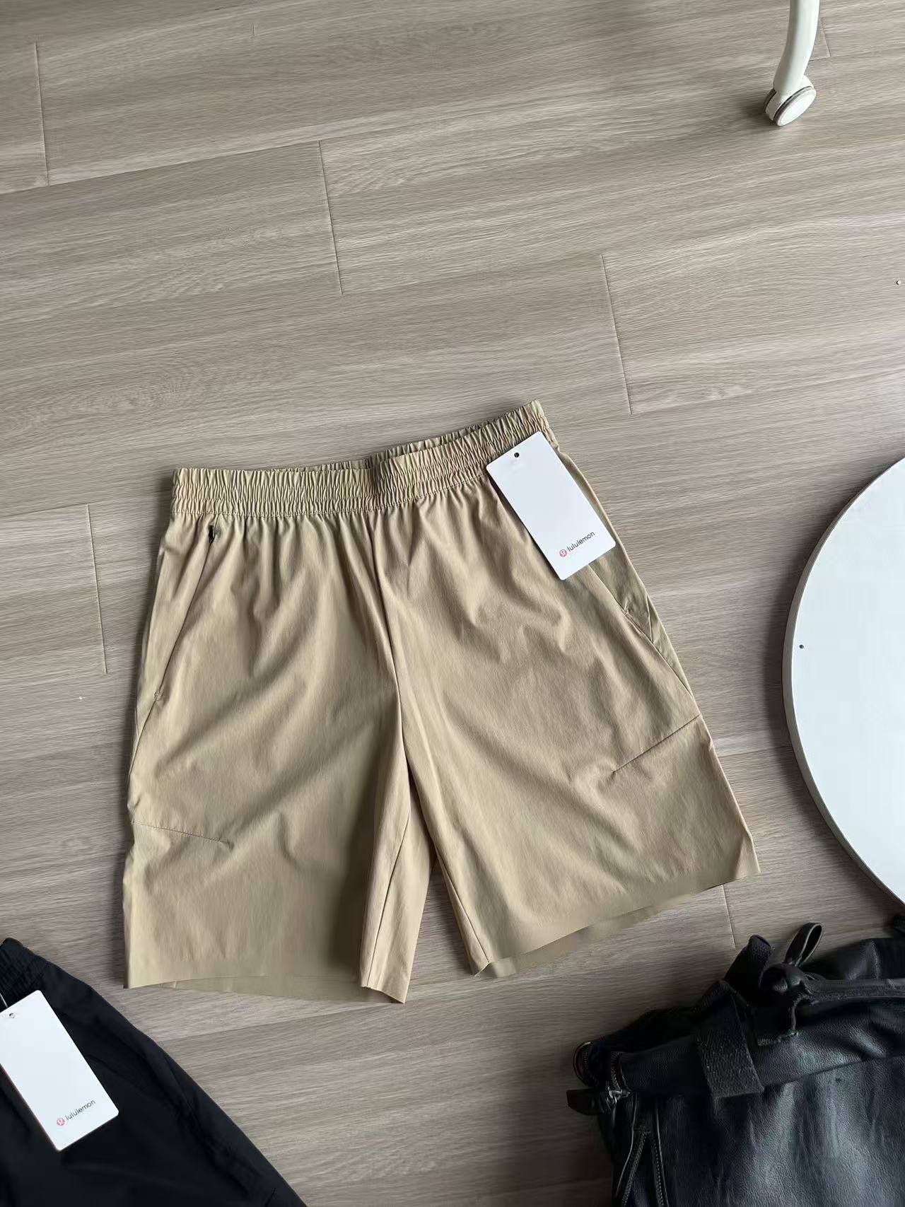 lululemon Pants — e0ad8c4a Angle 1
