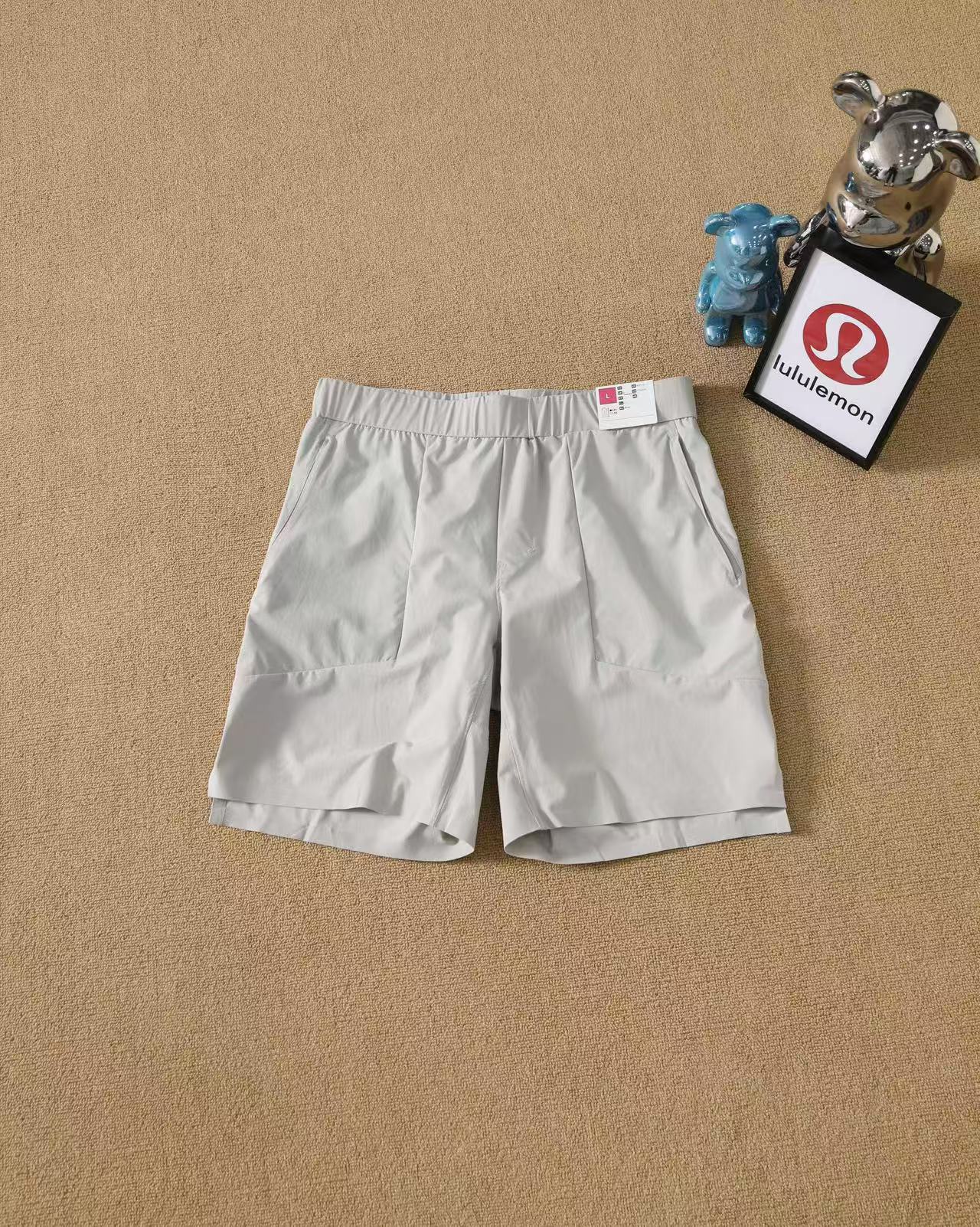 lululemon Pants — f0186395 Angle 1